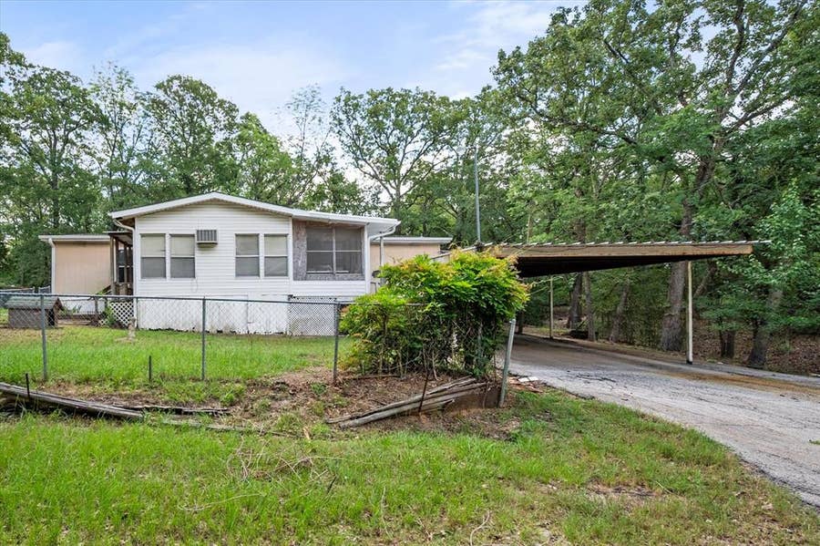 Property photo for 14551 Butch Cassidy Drive, Log Cabin, TX
