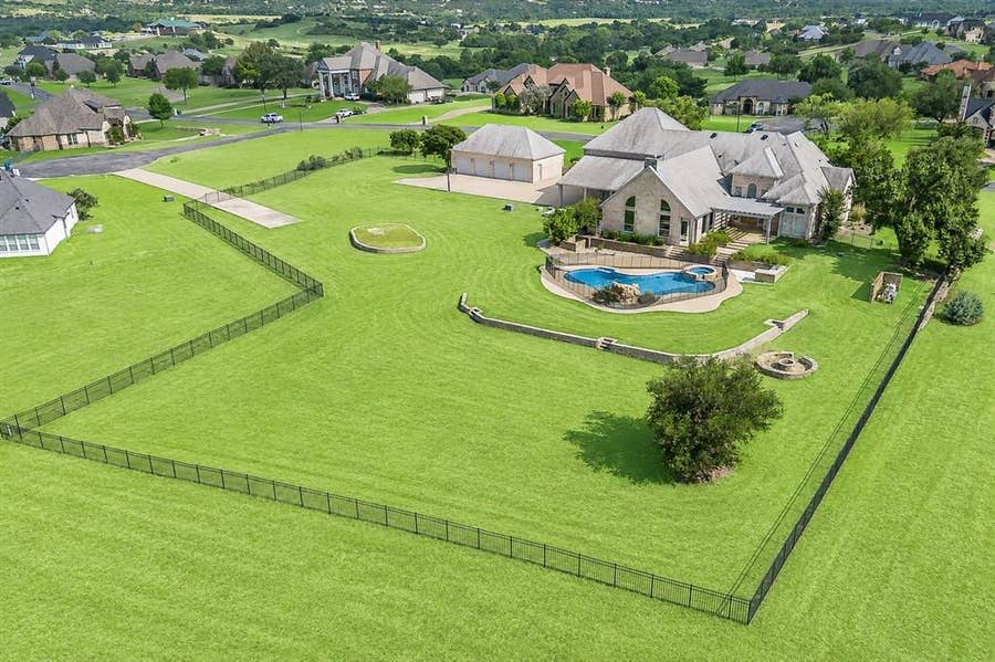Property photo for 113 Club House Drive, Weatherford, TX