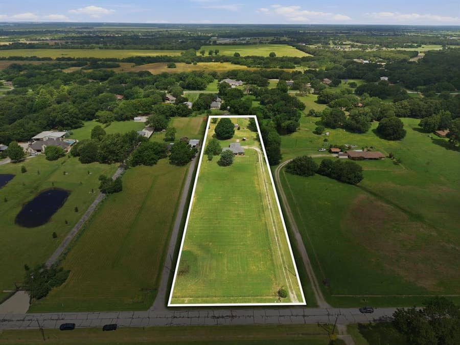 Property photo for 180 Davis Road, Combine, TX