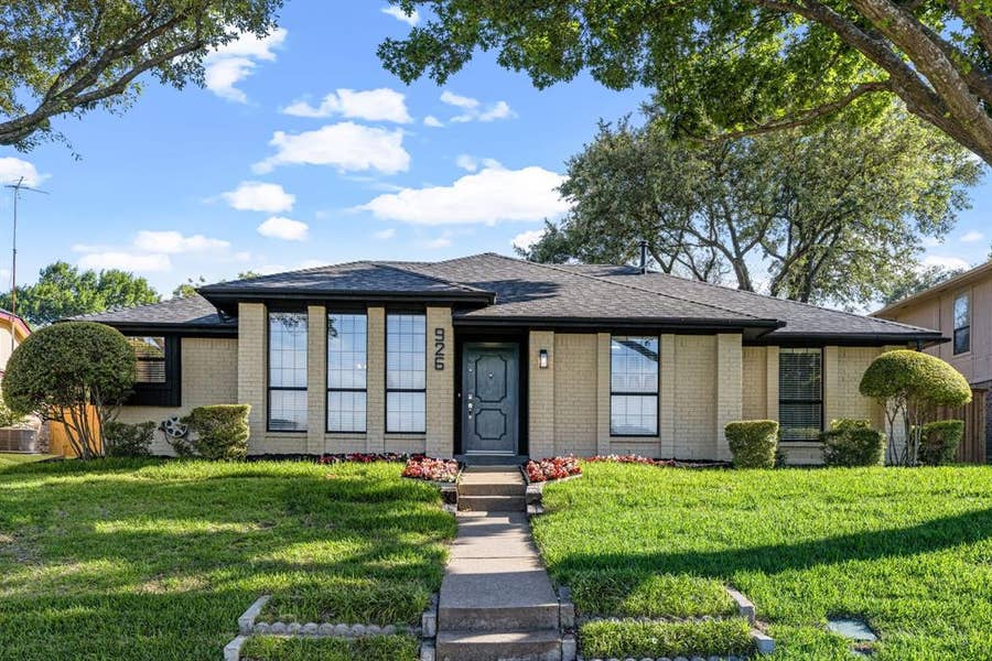 Property photo for 926 Placid Drive, Mesquite, TX