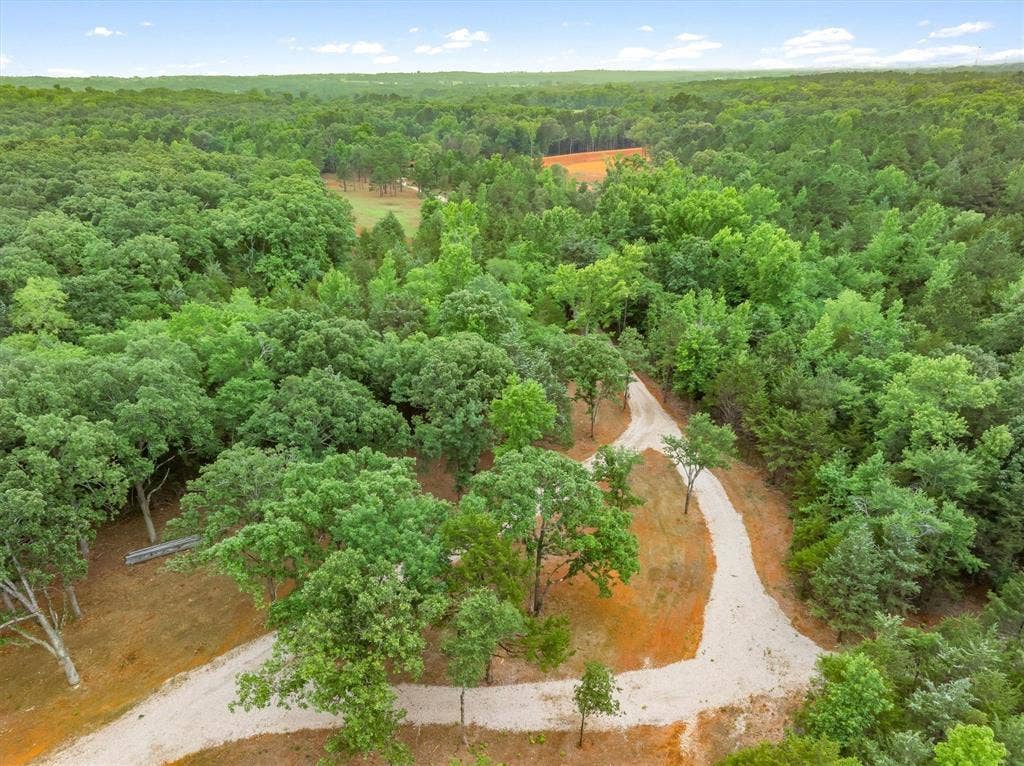 16092 County Road 440, Lindale, TX 75771 16092 County Road 440, Lindale, TX 75771