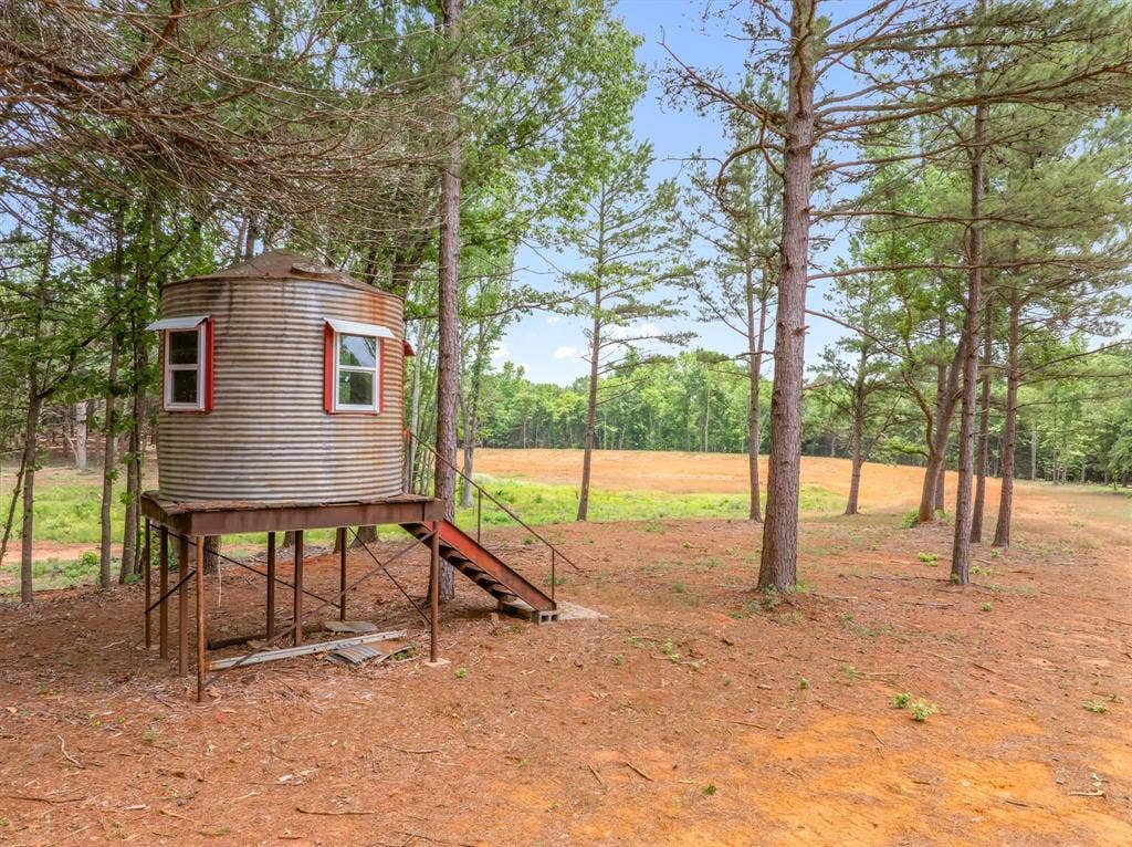 16092 County Road 440, Lindale, TX 75771 16092 County Road 440, Lindale, TX 75771