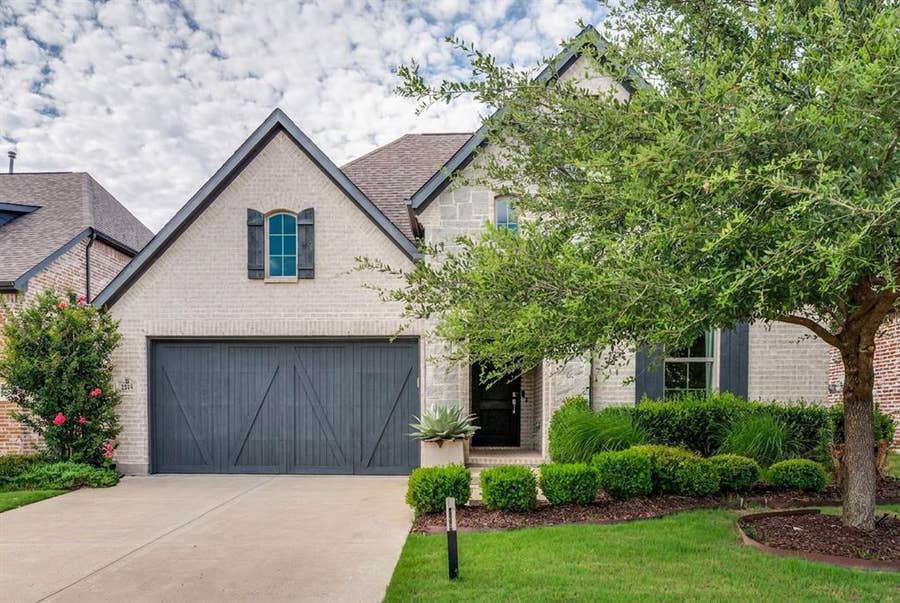 Property photo for 2213 Leslie Lane, McKinney, TX
