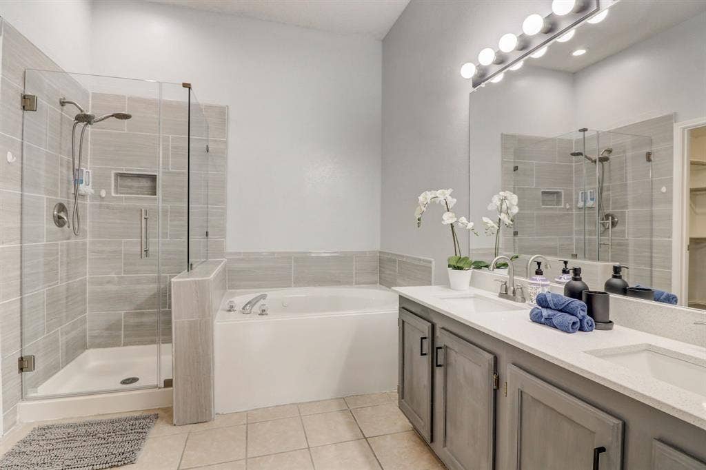 6302 Mount Vernon Drive, Frisco, TX 75035 6302 Mount Vernon Drive, Frisco, TX 75035