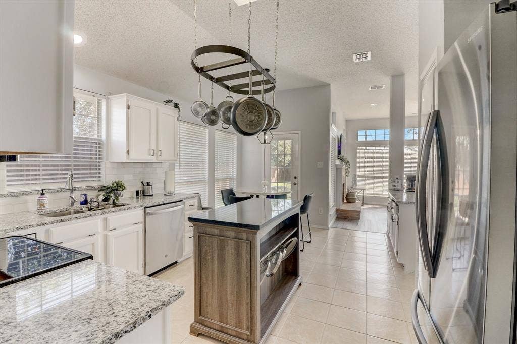 6302 Mount Vernon Drive, Frisco, TX 75035 6302 Mount Vernon Drive, Frisco, TX 75035