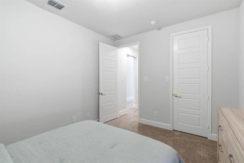 915 Winter Cherry Lane, Haslet, TX 76052