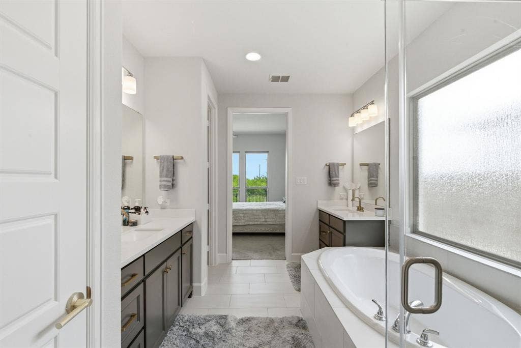 915 Winter Cherry Lane, Haslet, TX 76052