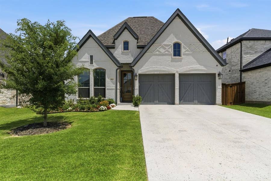 Property photo for 915 Winter Cherry Lane, Haslet, TX