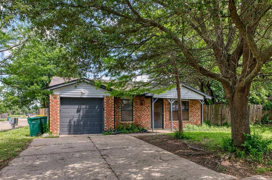 Property photo for 447 Vincent Street, Cedar Hill, TX