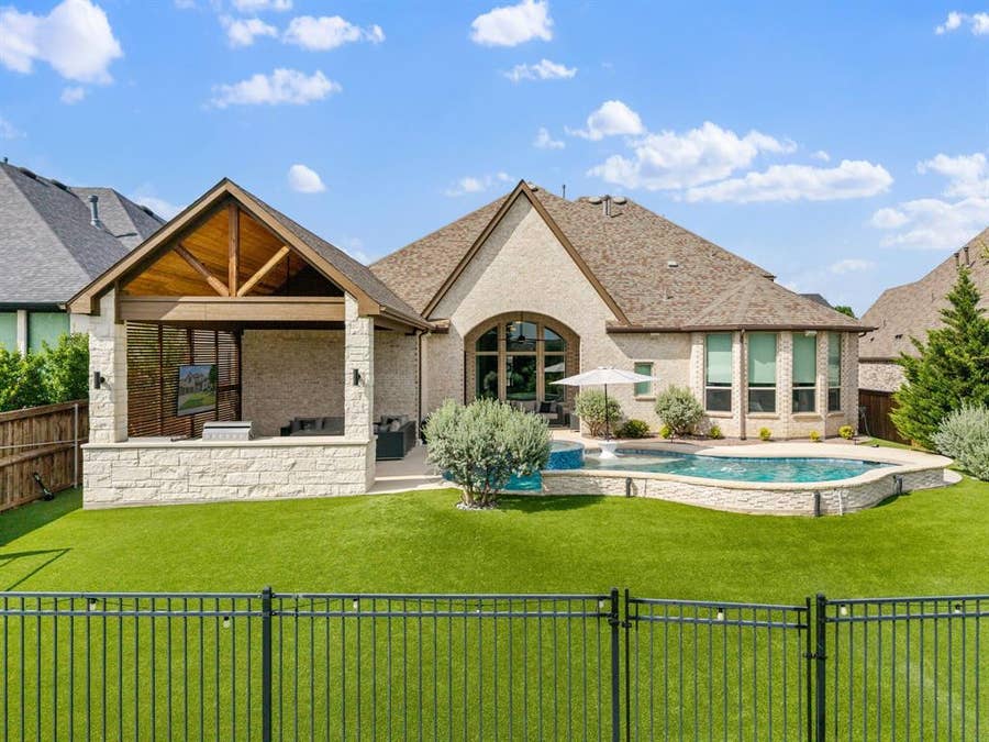 Property photo for 8513 Autumn Lake Trail, McKinney, TX