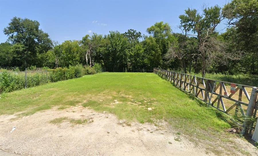 Property photo for 2910 Nan Jones Avenue, Balch Springs, TX