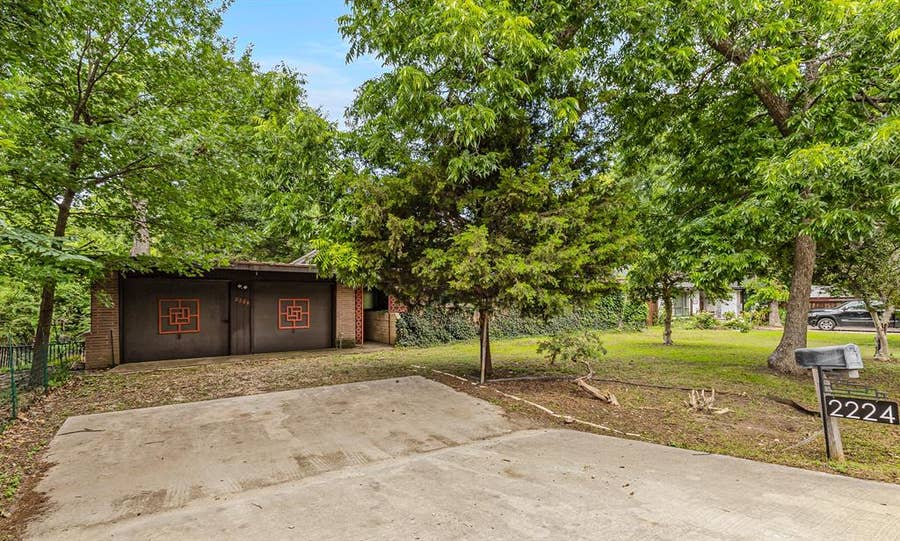 Property photo for 2224 Lakeland Drive, Dallas, TX