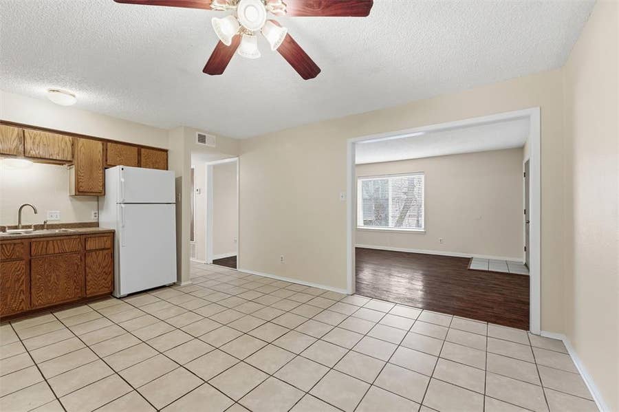 Property photo for 410 W Franklin Street, #8, Waxahachie, TX