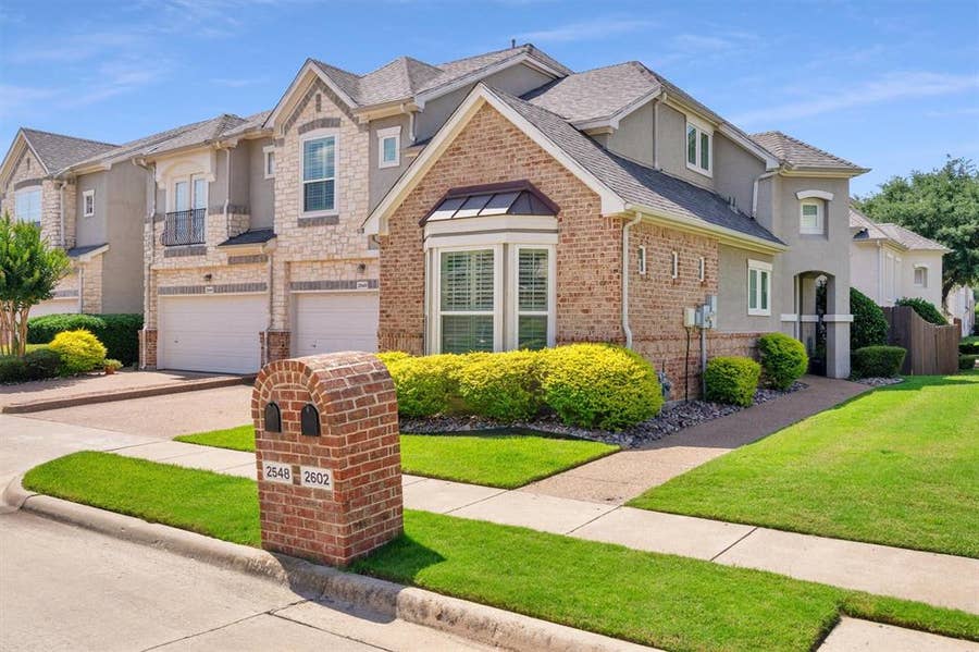 Property photo for 2548 Corbeau Drive, Irving, TX