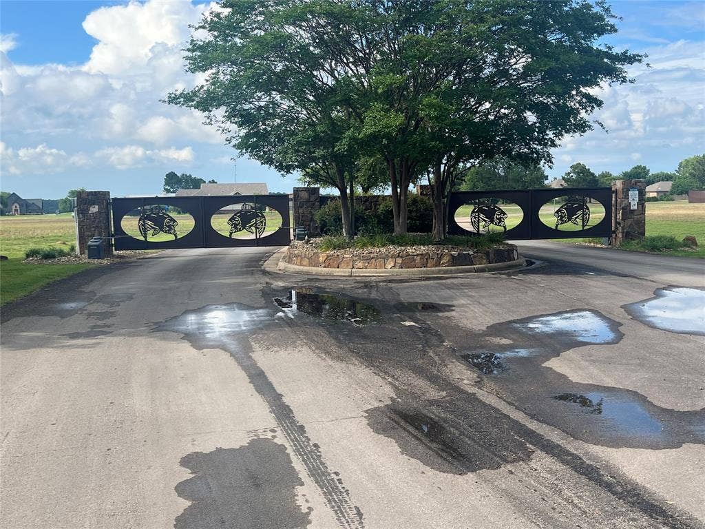 Lot 351 Grand View Drive, Athens, TX 75752 Gate to water