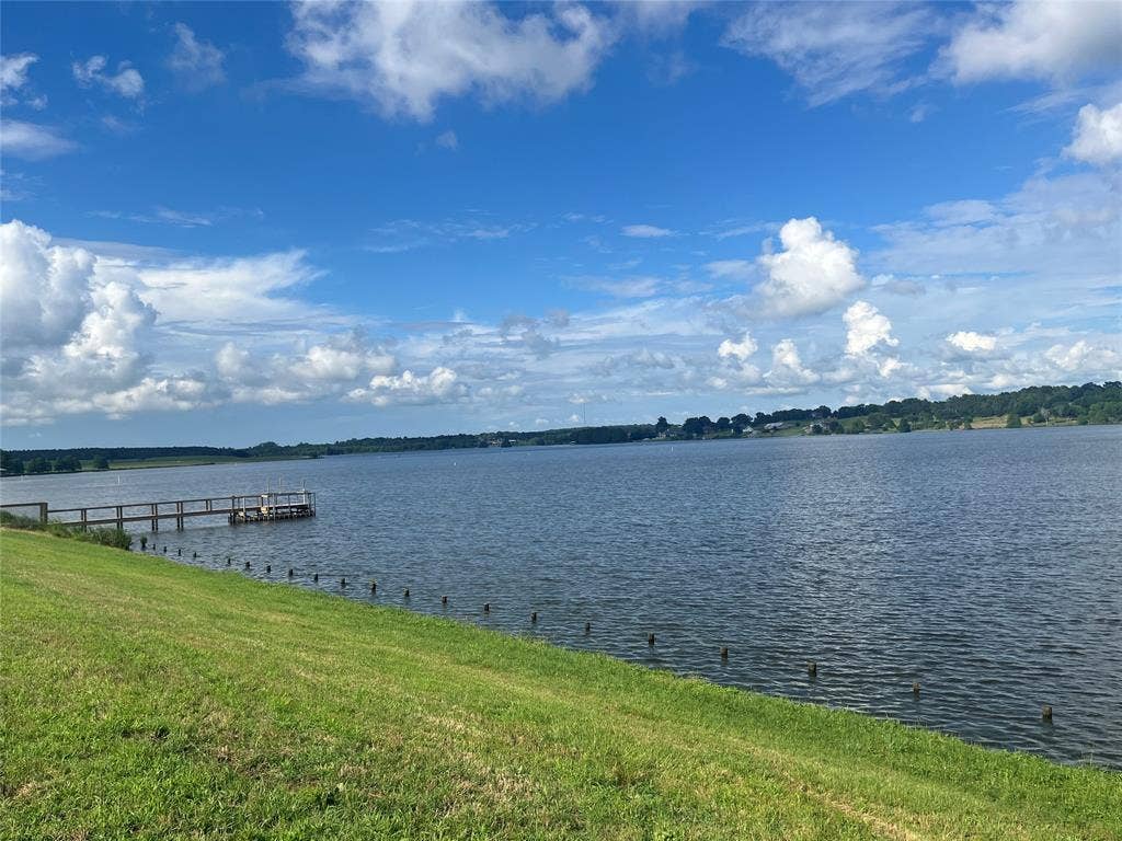 Lot 351 Grand View Drive, Athens, TX 75752 Community lake for fishing or kayaking