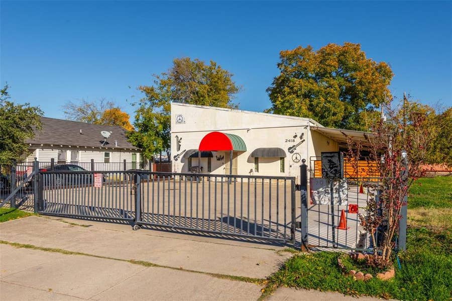 Property photo for 2418 Clinton Avenue, Fort Worth, TX