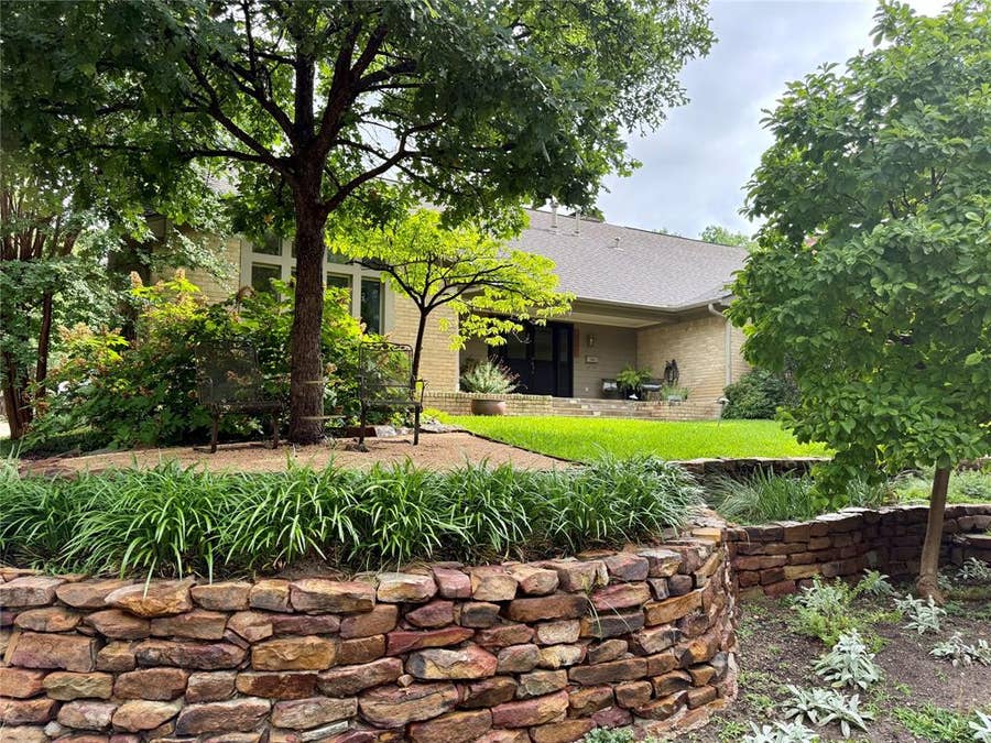 Property photo for 10115 Chesterton Drive, Dallas, TX