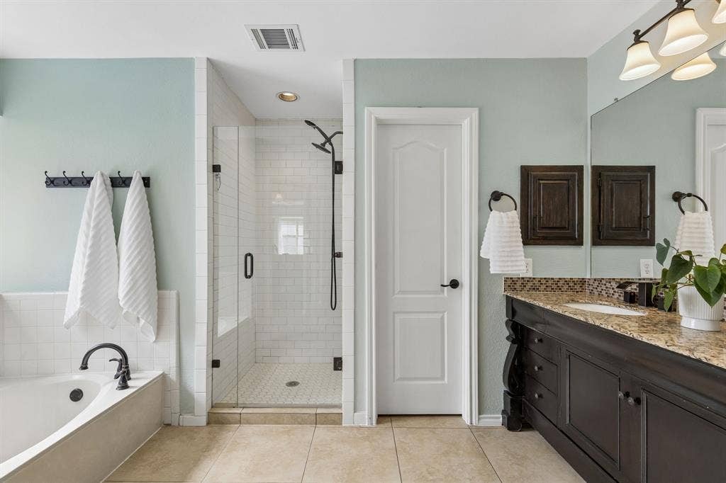1733 Steamboat Drive, Plano, TX 75025 1733 Steamboat Drive, Plano, TX 75025