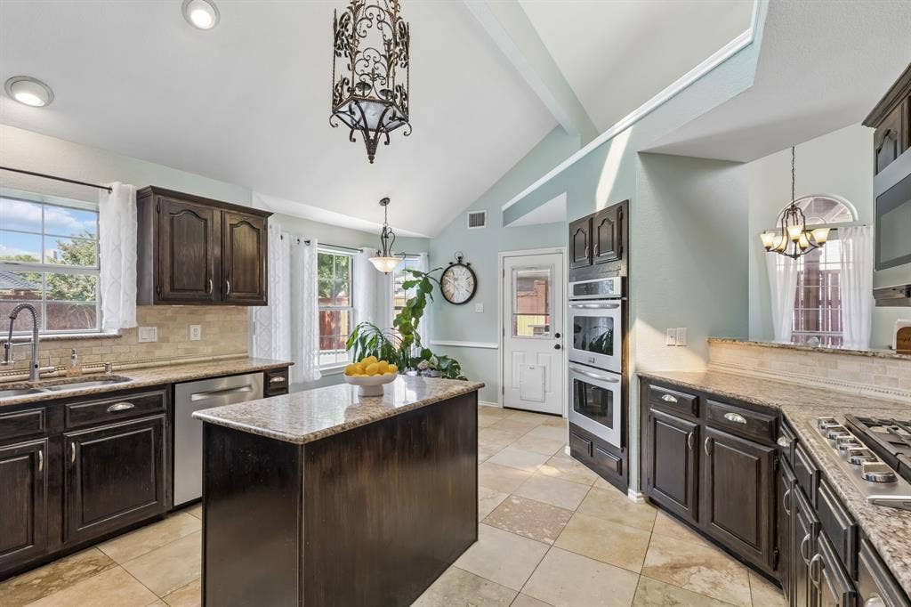 1733 Steamboat Drive, Plano, TX 75025 1733 Steamboat Drive, Plano, TX 75025