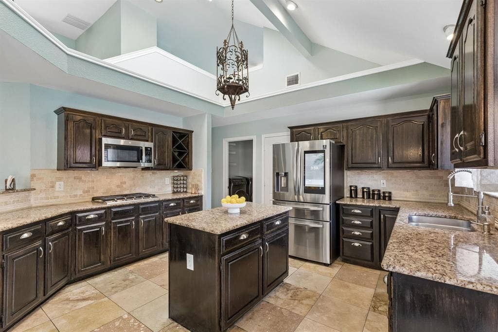 1733 Steamboat Drive, Plano, TX 75025 1733 Steamboat Drive, Plano, TX 75025