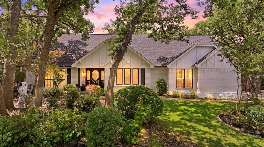 Property photo for 1809 Southpark Drive, Arlington, TX