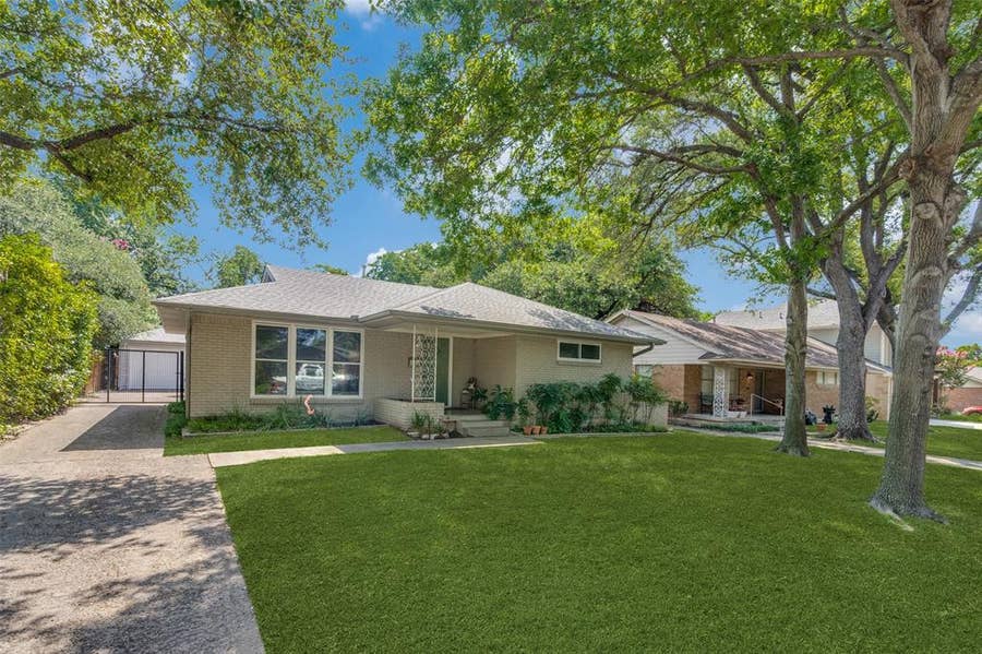 Property photo for 9222 Livenshire Drive, Dallas, TX