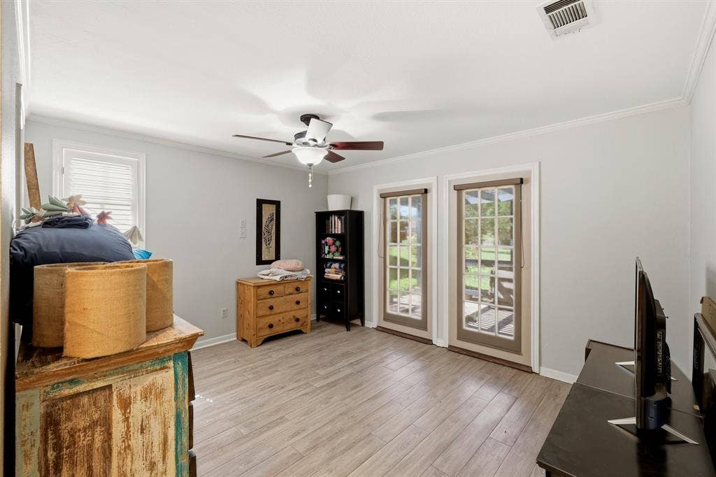 702 Noonday Road, Chandler, TX 75758 Small House BR