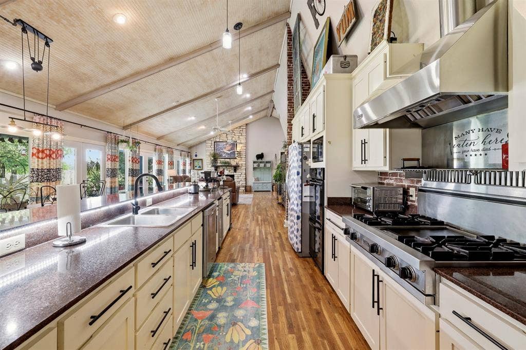 702 Noonday Road, Chandler, TX 75758 702 Noonday Road, Chandler, TX 75758