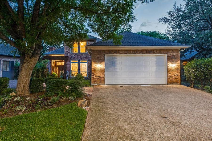 Property photo for 2034 Hillcrest Court, McKinney, TX