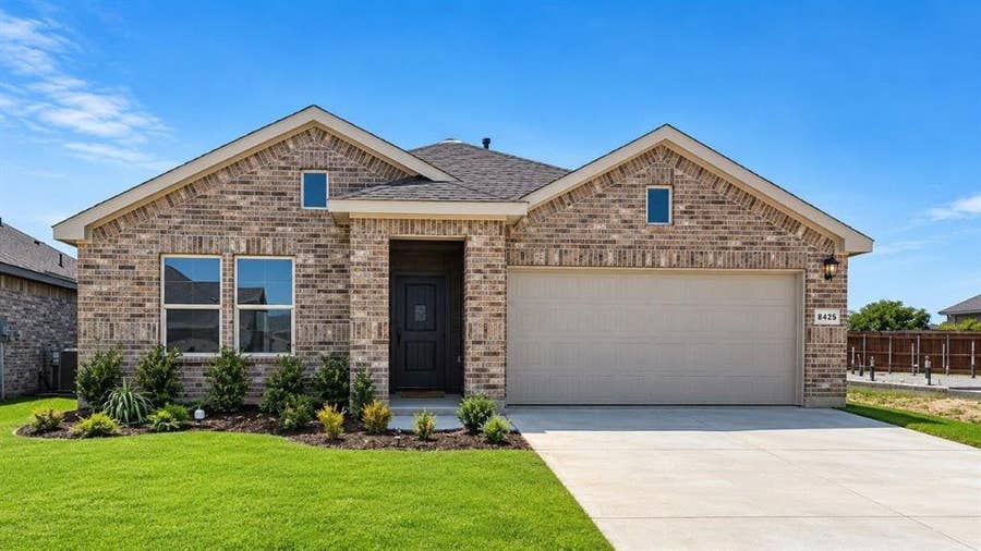 Property photo for 8425 BLUEBONNET BEND Road, Fort Worth, TX