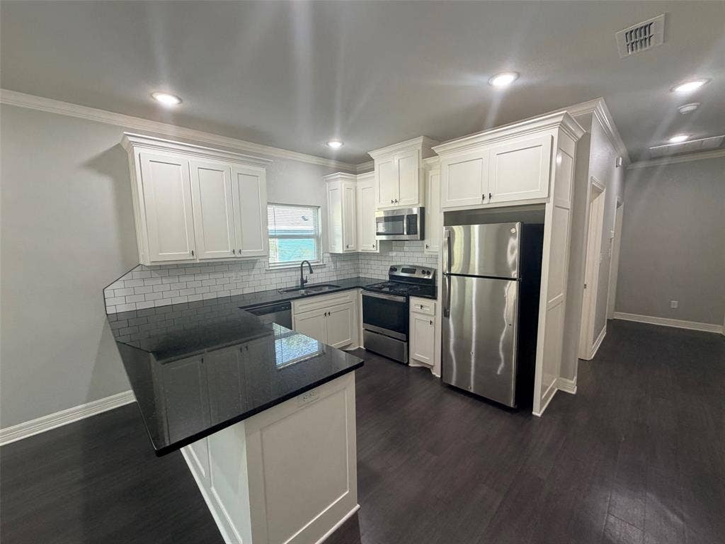 501 W Vance, Tyler, TX 75702 501 W Vance, Tyler, TX 75702