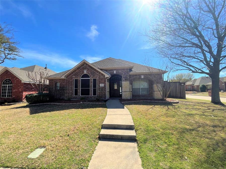 Property photo for 6021 Blue Spruce Lane, McKinney, TX