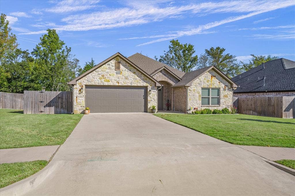 10059 Dayspring Drive, Flint, TX 75762 10059 Dayspring Drive, Flint, TX 75762