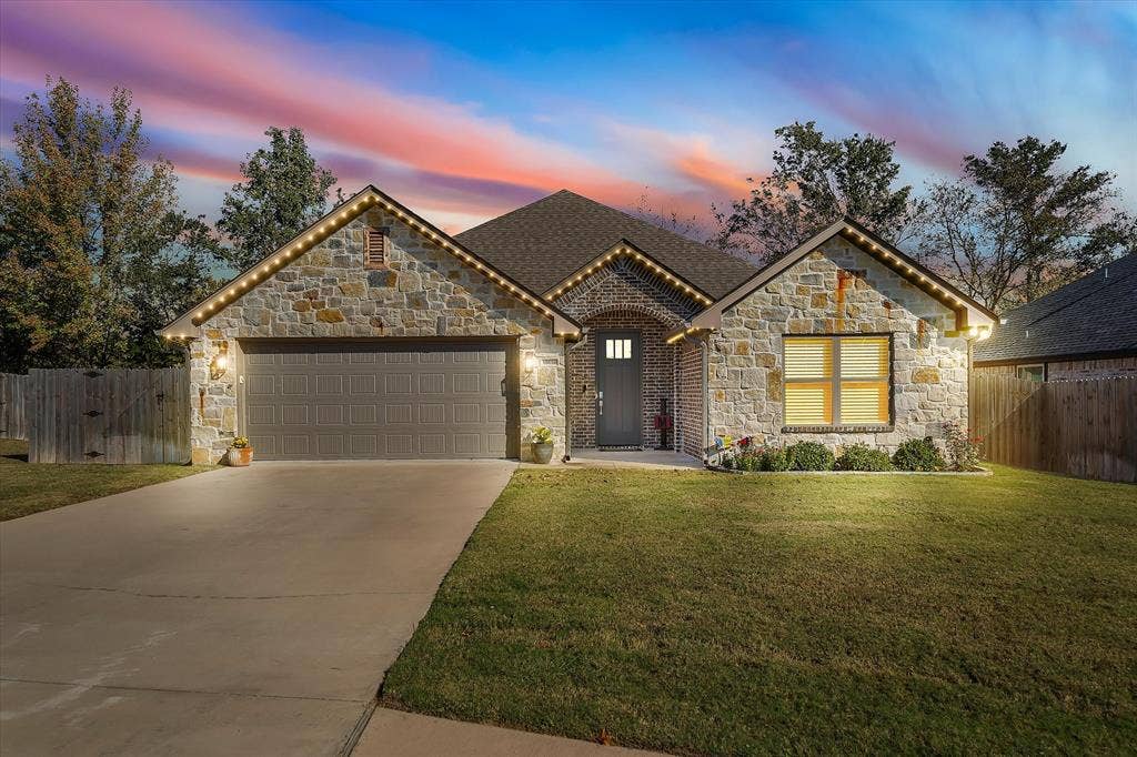 10059 Dayspring Drive, Flint, TX 75762 10059 Dayspring Drive, Flint, TX 75762