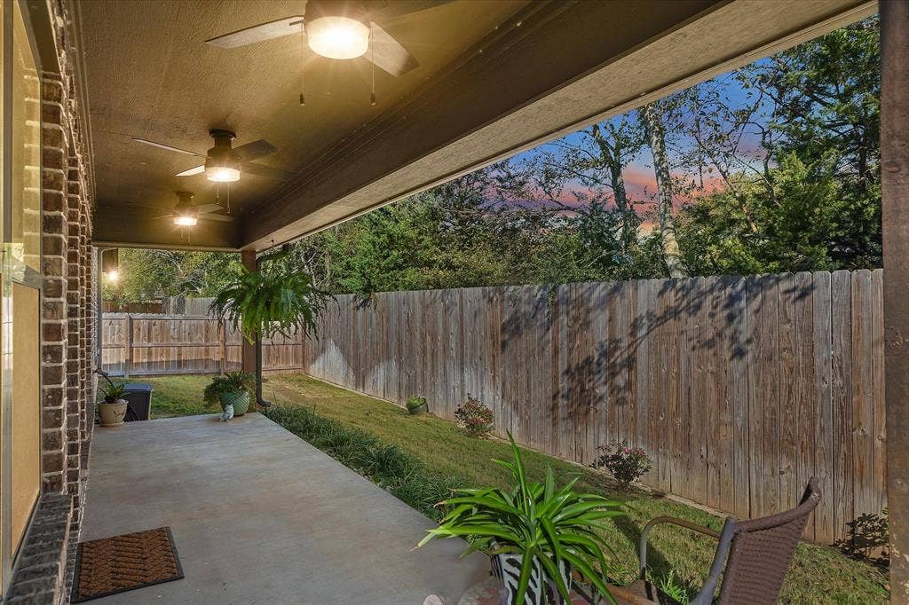 10059 Dayspring Drive, Flint, TX 75762 10059 Dayspring Drive, Flint, TX 75762