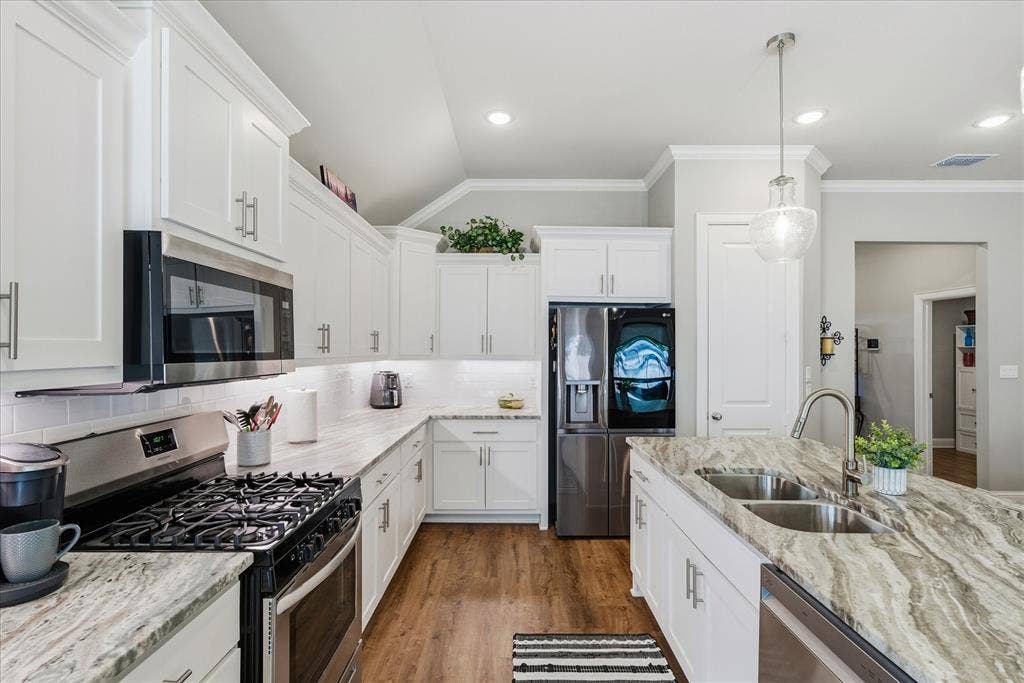 10059 Dayspring Drive, Flint, TX 75762 10059 Dayspring Drive, Flint, TX 75762