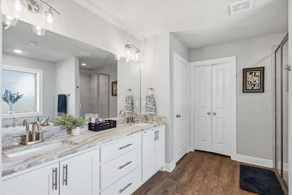 10059 Dayspring Drive, Flint, TX 75762 10059 Dayspring Drive, Flint, TX 75762