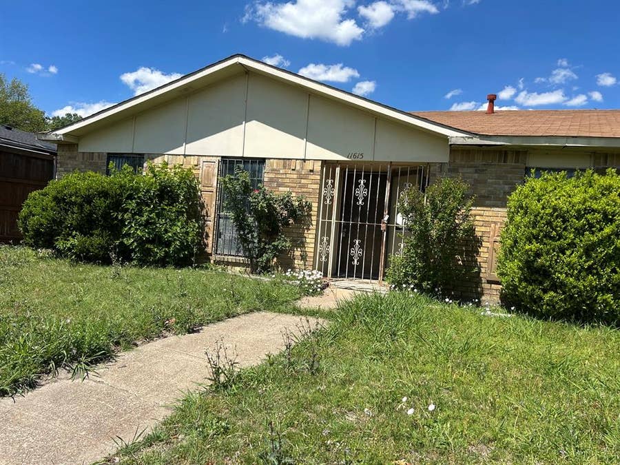 Property photo for 11615 Featherbrook Drive, Dallas, TX
