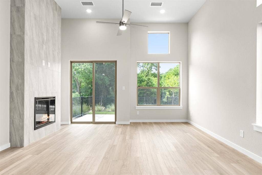 8609 Del Rio Trail, Rowlett, TX 75089 010-8609DelRioTrail-Wylie-TX-75098-Living.jpg-SMALL