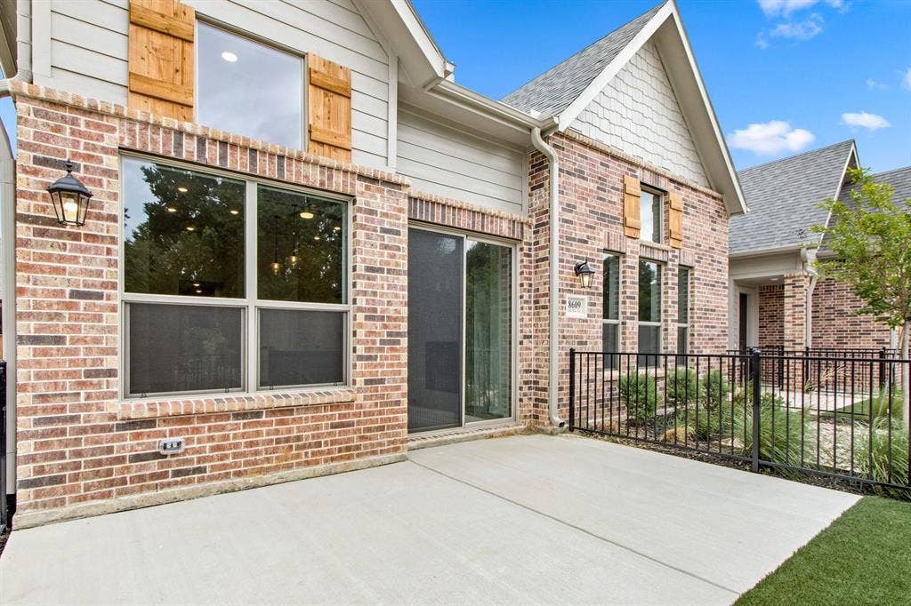 8609 Del Rio Trail, Rowlett, TX 75089 005-8609DelRioTrail-Wylie-TX-75098-Patio.jpg-SMALL