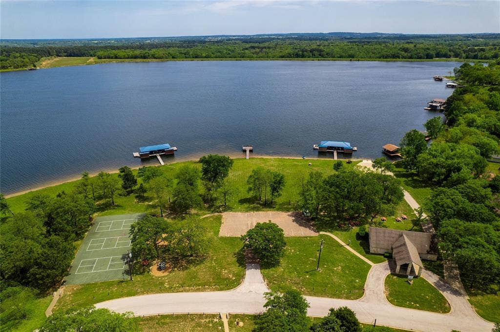 7811 Angelina Drive, Athens, TX 75752 Community clubhouse