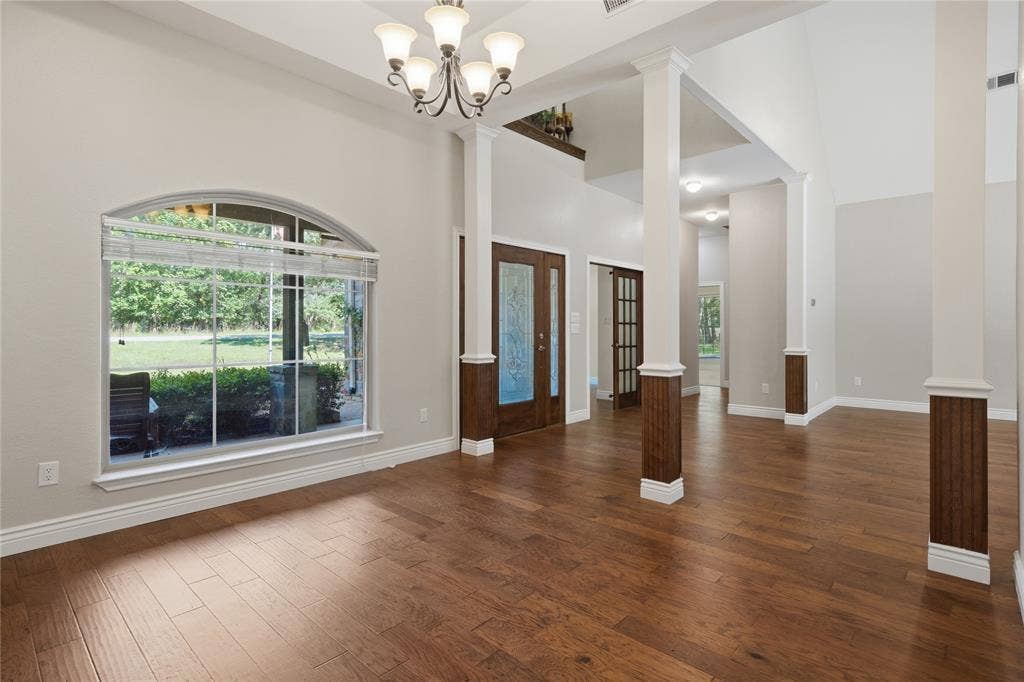 7811 Angelina Drive, Athens, TX 75752 entryway