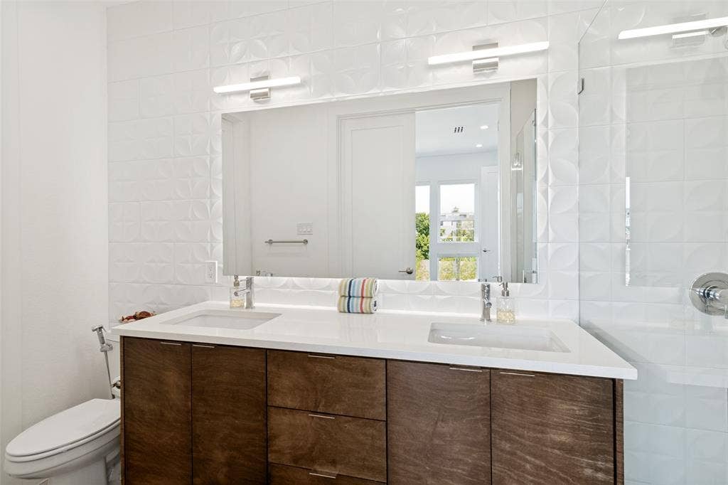 4811 Manett Street, #101, Dallas, TX 75204 4811 Manett Street, #101, Dallas, TX 75204