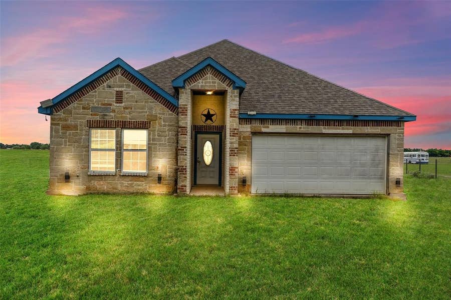 Property photo for 471 Ewing Road, Ferris, TX