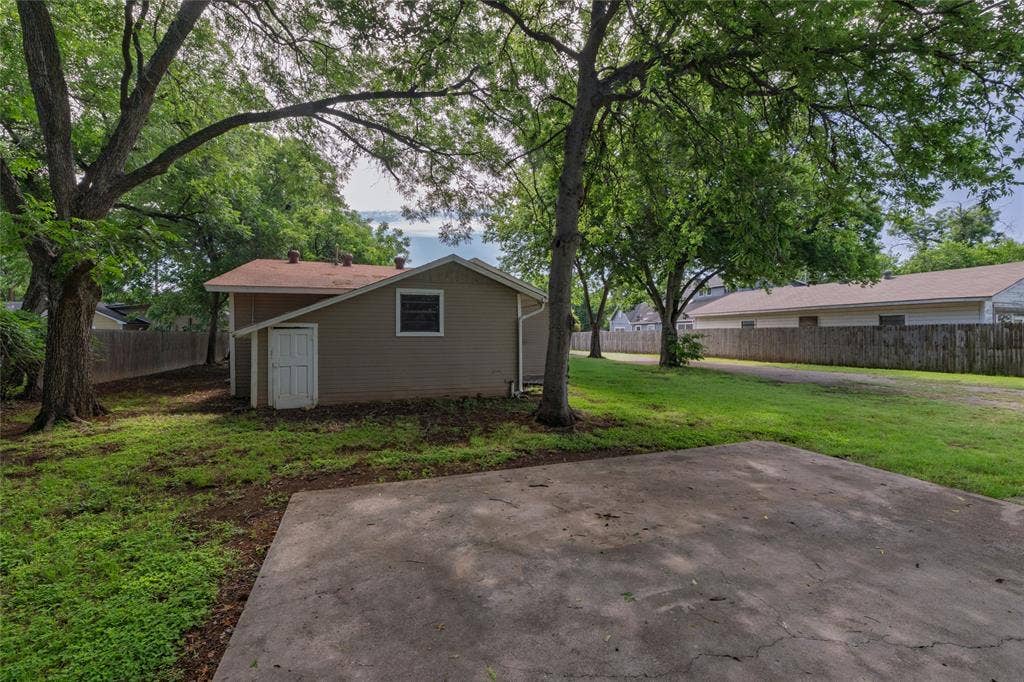 313 N Roe Street, White Settlement, TX 76108 313 N Roe Street, White Settlement, TX 76108