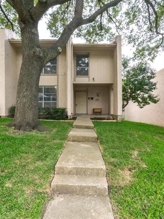 Property photo for 317 Valley Park Drive, Garland, TX