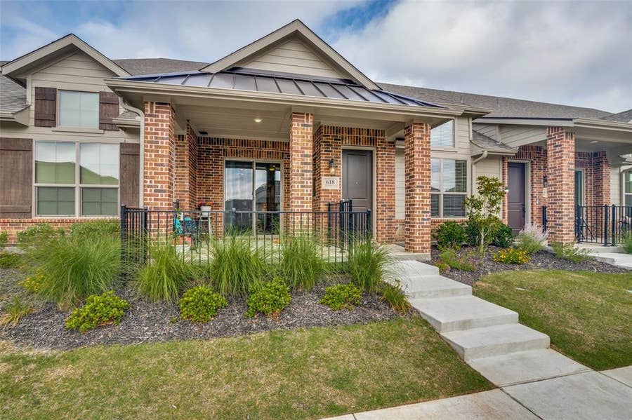 Property photo for 618 Tall Grass Trail, Wylie, TX