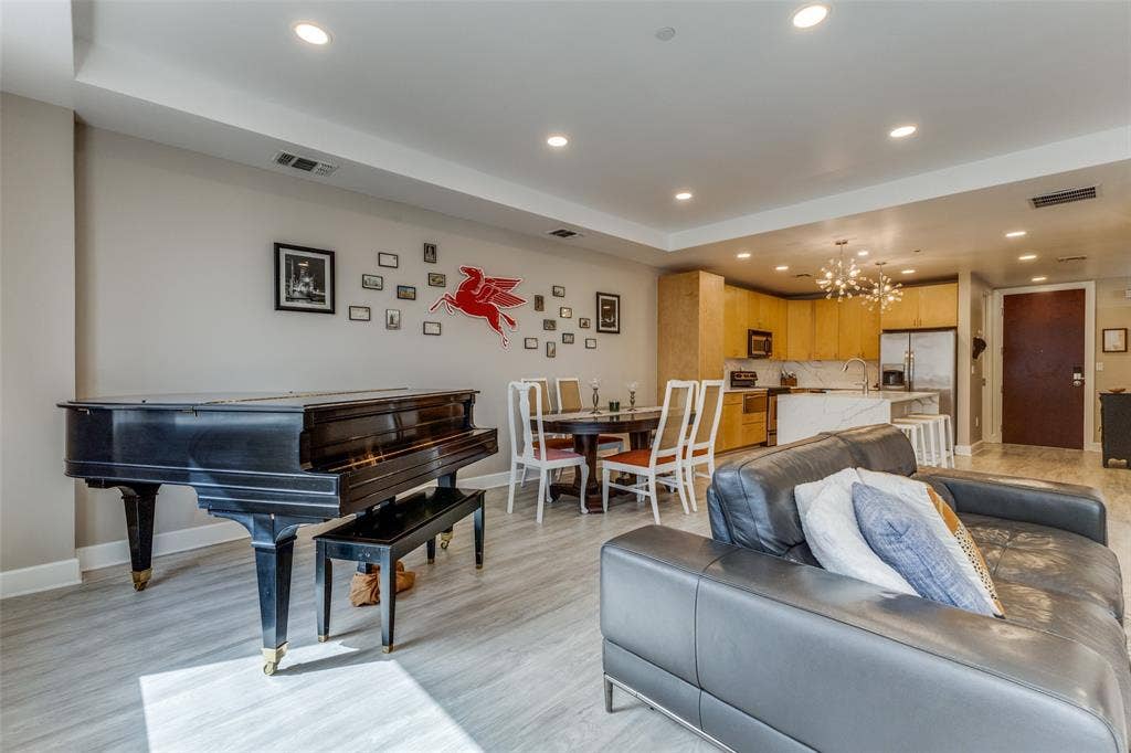 1505 Elm Street, #1101, Dallas, TX 75201