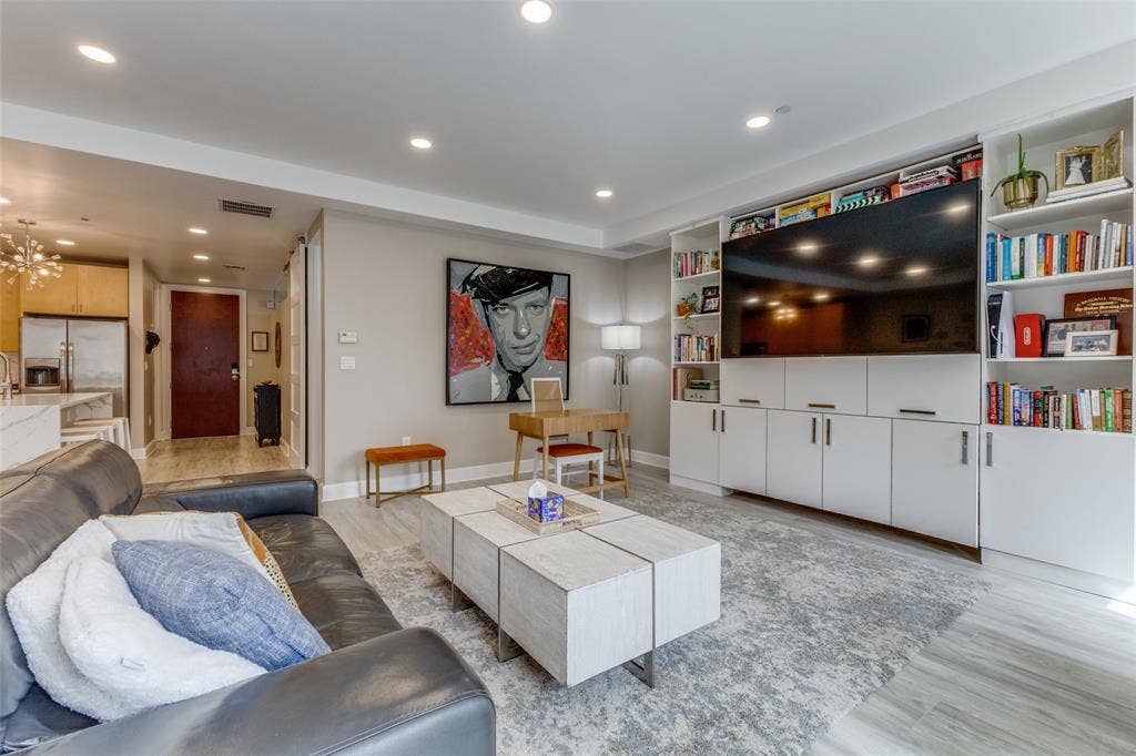 1505 Elm Street, #1101, Dallas, TX 75201